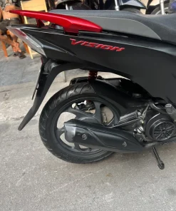 Xe vision cũ màu đen