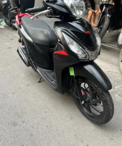 Xe vision cũ màu đen